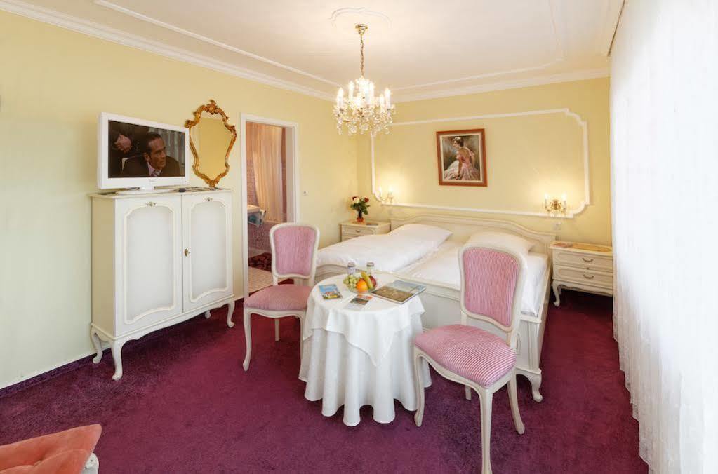 Hotel Garni Regina ゲスヴァインシュタイン エクステリア 写真