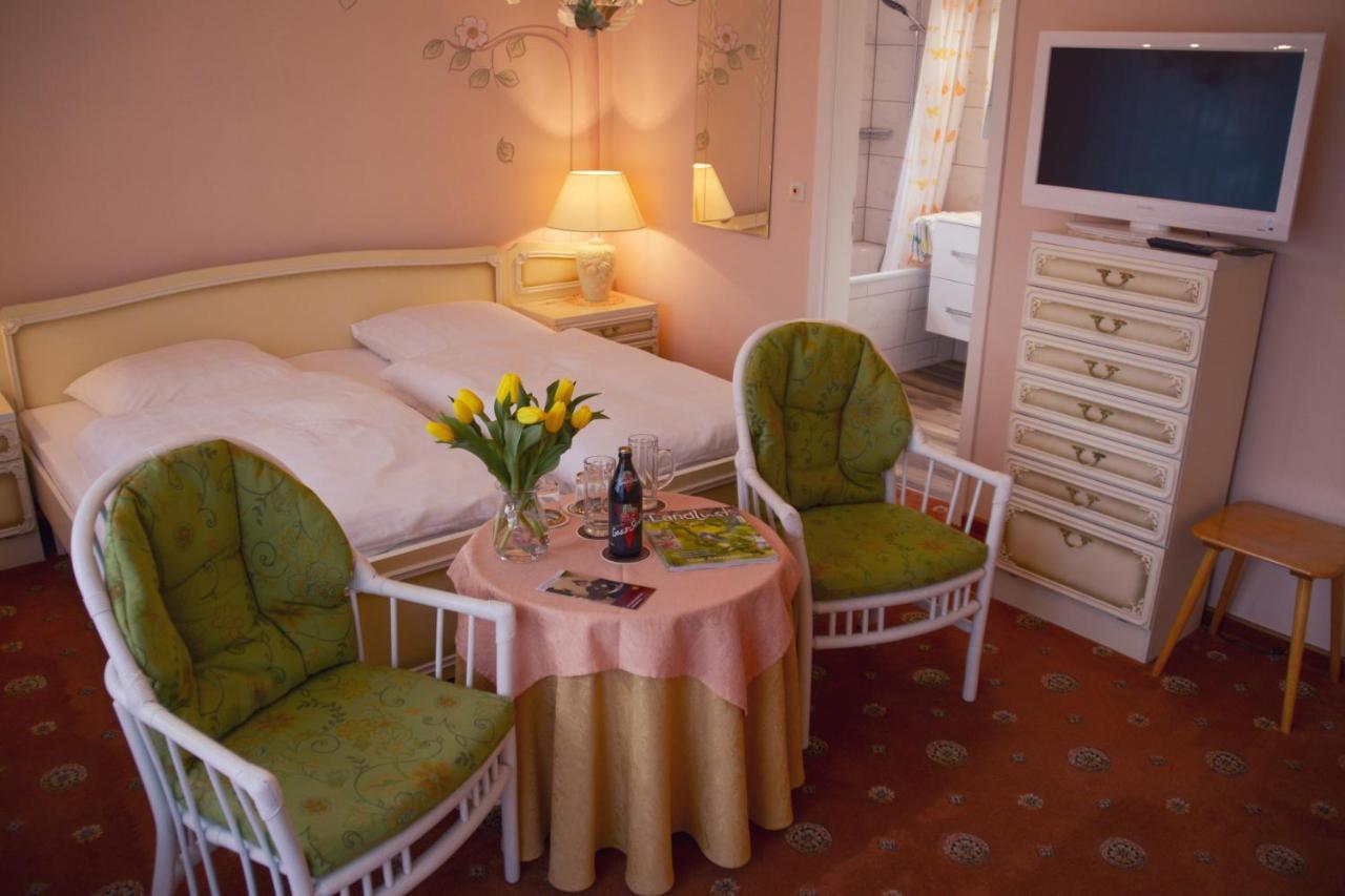 Hotel Garni Regina ゲスヴァインシュタイン エクステリア 写真