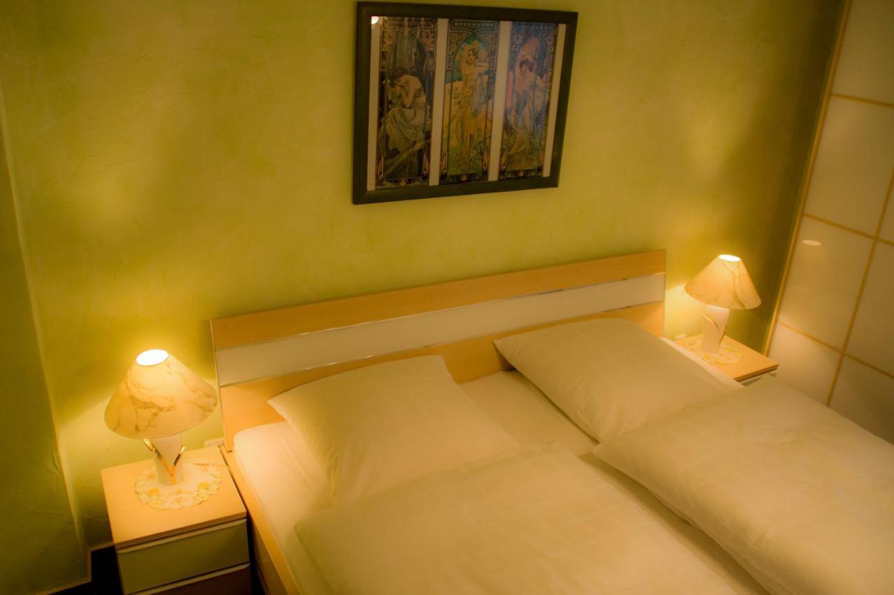 Hotel Garni Regina ゲスヴァインシュタイン エクステリア 写真